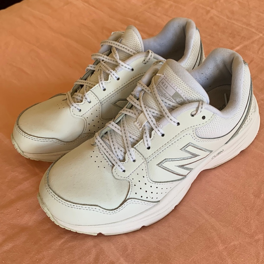 Women’s New Balance 411 Size 8